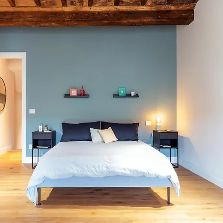 Living - Centro Apartment