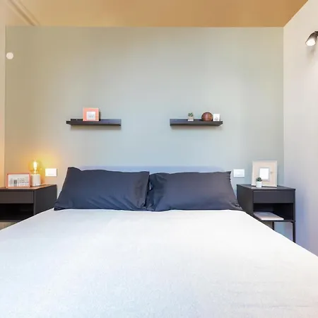 Living - Centro * トリノ