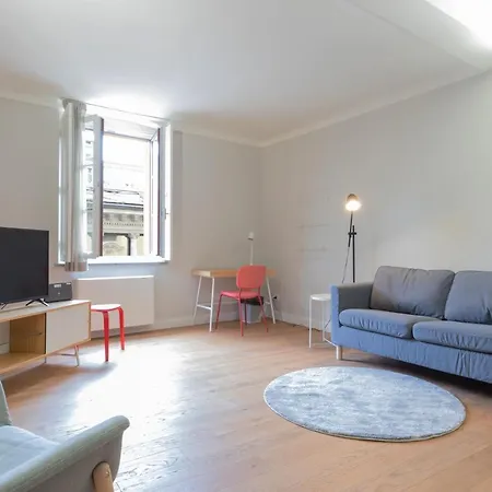 Living - Centro * トリノ