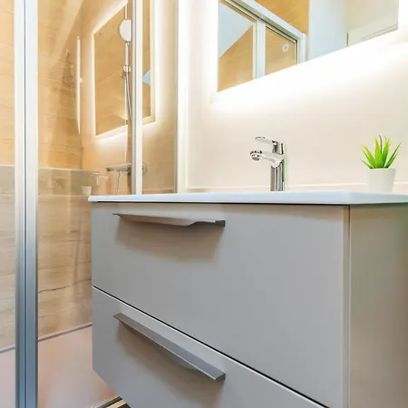 Living - Centro アパート